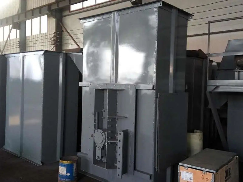 工業(yè)連續(xù)送料使用Z型轉(zhuǎn)斗式提升機(jī)優(yōu)勢(shì)(手動(dòng)送料裝置)