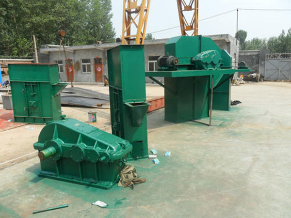 斗式提升機為什么需要安裝清料設備？